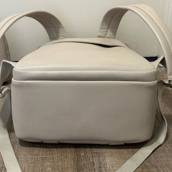 Monos Metro Backpack - Picture 4 of 8